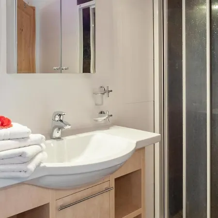 Maxima *
